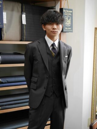 超美品★津坂テーラーネイビー3ピースオーダースーツ尾州ツサカテーラー英国バタク 超美品☆津坂テーラーネイビー3ピースオーダースーツ尾州